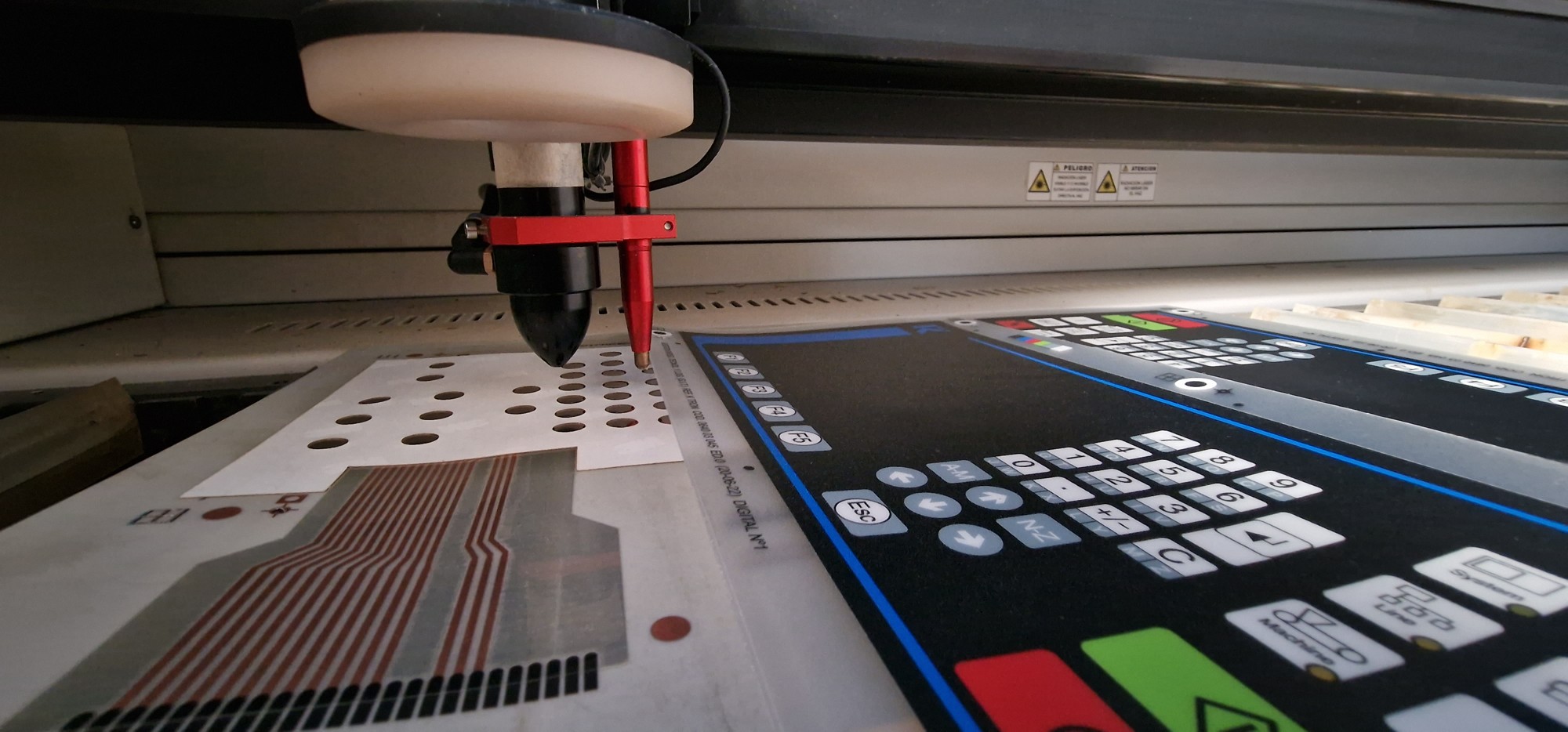 Industrial Silk Screen Printing and Digital Printing Experts